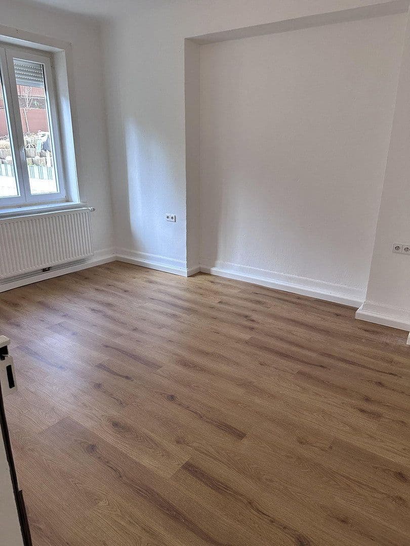 Pronájem bytu 3+1 65 m², Stuttgart, Bádensko-Württembersko Pronájem bytu 3+1 65 m², Stuttgart, Bádensko-Württembersko