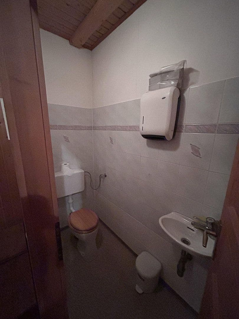 Prodej domu 700 m², pozemek 3.400 m², Lavamünd, Korutany Prodej domu 700 m², pozemek 3.400 m², Lavamünd, Korutany