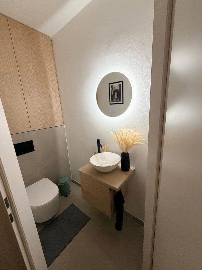 Pronájem domu 130 m², pozemek 130 m², München, Bavorsko Pronájem domu 130 m², pozemek 130 m², München, Bavorsko