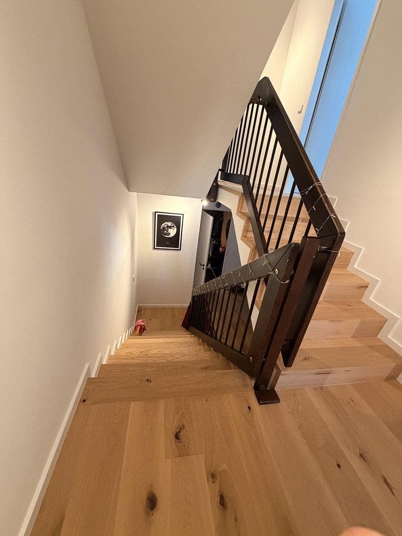 Pronájem domu 130 m², pozemek 130 m², München, Bavorsko Pronájem domu 130 m², pozemek 130 m², München, Bavorsko