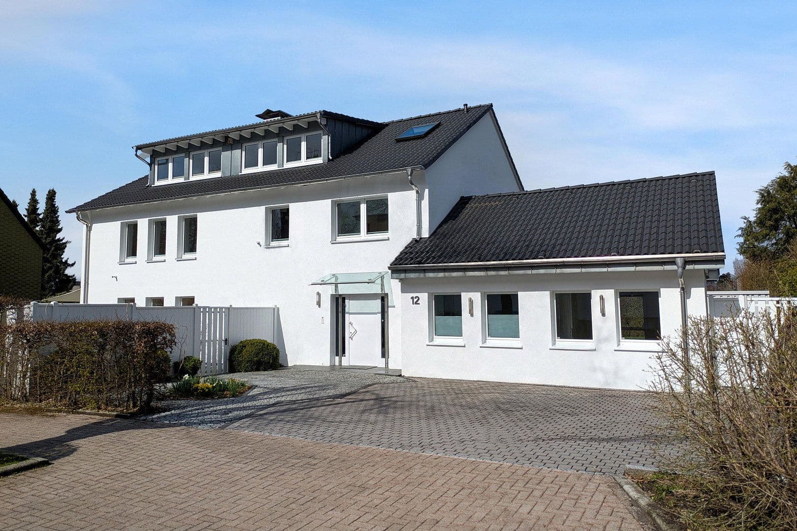 Prodej domu 390 m², pozemek 1.375 m², Humboldtstraße 12, Halver, Severní Porýní-Vestfálsko Prodej domu 390 m², pozemek 1.375 m², Humboldtstraße 12, Halver, Severní Porýní-Vestfálsko
