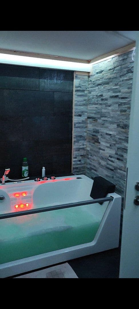 Pronájem bytu 2+1 67 m², Richard-Wagner-Strasse 17, Berlin, Berlín Pronájem bytu 2+1 67 m², Richard-Wagner-Strasse 17, Berlin, Berlín