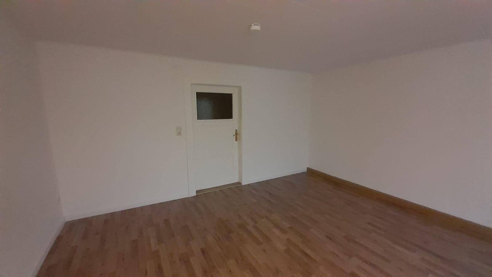 Pronájem bytu 2+1 68 m², Joliot-Curie-Str. 10, Gera, Durynsko Pronájem bytu 2+1 68 m², Joliot-Curie-Str. 10, Gera, Durynsko