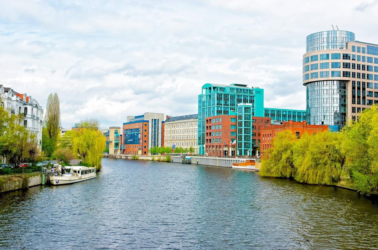 Prodej bytu 3+1 56 m², Berlin, Berlín Prodej bytu 3+1 56 m², Berlin, Berlín