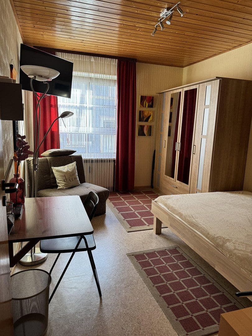 Prodej domu 299 m², pozemek 218 m², Kaiserslautern, Porýní-Falc Prodej domu 299 m², pozemek 218 m², Kaiserslautern, Porýní-Falc