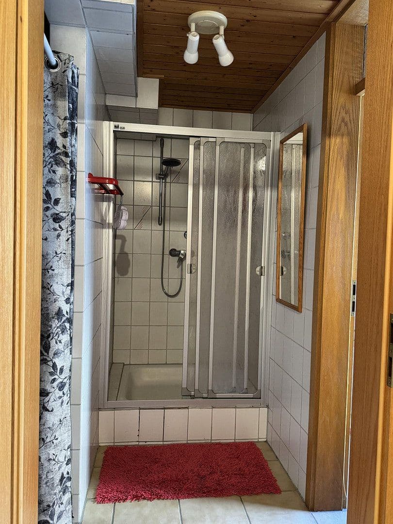 Prodej domu 299 m², pozemek 218 m², Kaiserslautern, Porýní-Falc Prodej domu 299 m², pozemek 218 m², Kaiserslautern, Porýní-Falc