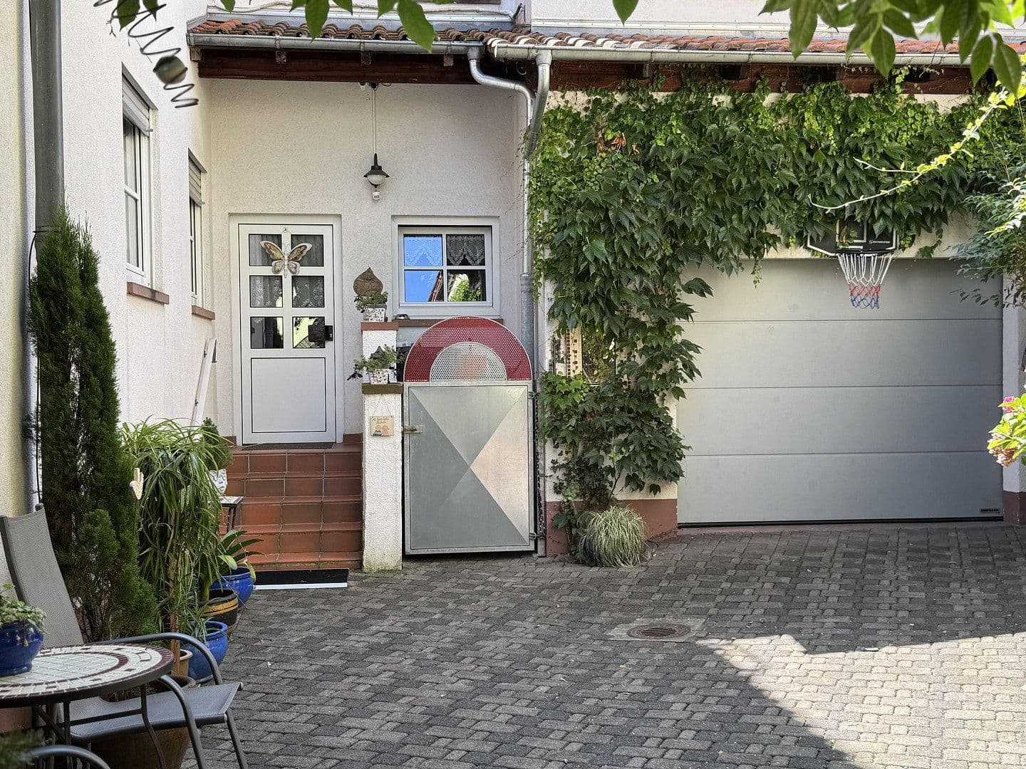 Prodej domu 299 m², pozemek 218 m², Kaiserslautern, Porýní-Falc Prodej domu 299 m², pozemek 218 m², Kaiserslautern, Porýní-Falc