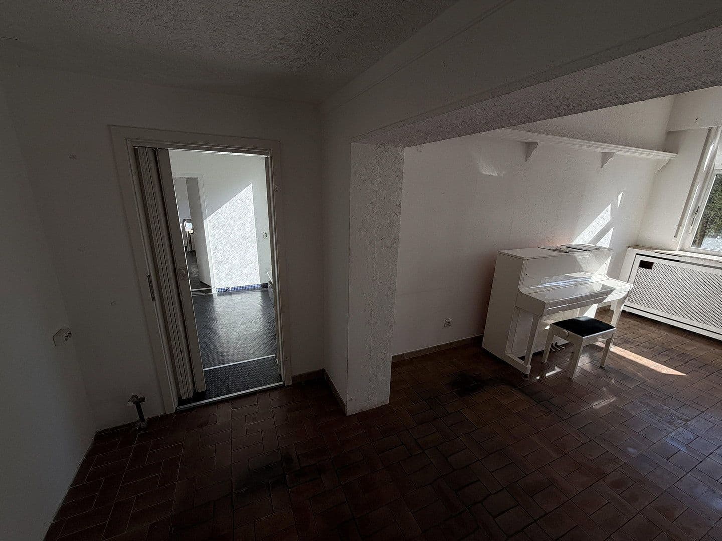 Prodej domu 90 m², pozemek 440 m², Am Forsthaus Gravenbruch 24a, Neu-Isenburg, Hessen Prodej domu 90 m², pozemek 440 m², Am Forsthaus Gravenbruch 24a, Neu-Isenburg, Hessen