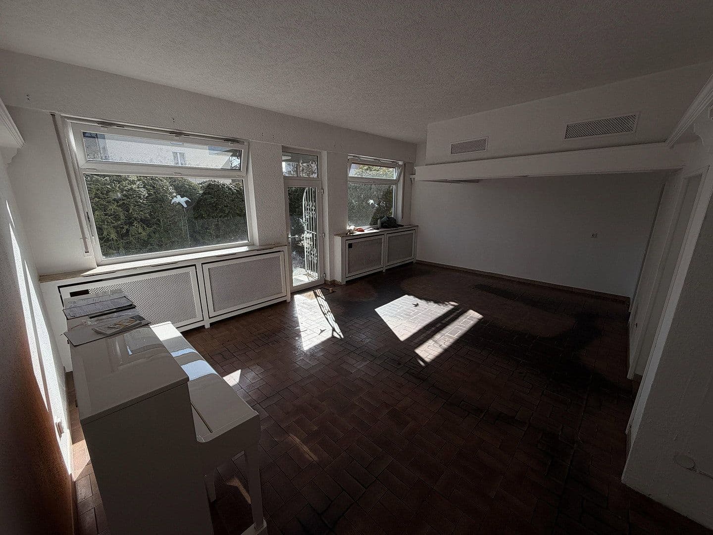 Prodej domu 90 m², pozemek 440 m², Am Forsthaus Gravenbruch 24a, Neu-Isenburg, Hessen Prodej domu 90 m², pozemek 440 m², Am Forsthaus Gravenbruch 24a, Neu-Isenburg, Hessen