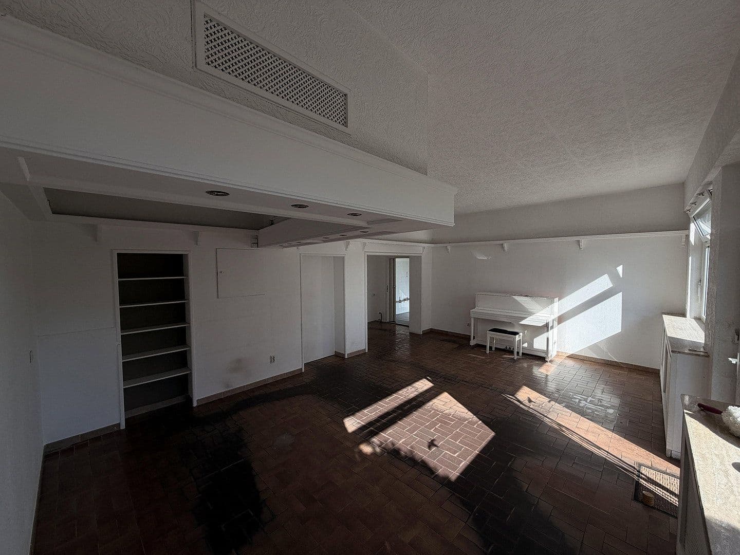 Prodej domu 90 m², pozemek 440 m², Am Forsthaus Gravenbruch 24a, Neu-Isenburg, Hessen Prodej domu 90 m², pozemek 440 m², Am Forsthaus Gravenbruch 24a, Neu-Isenburg, Hessen