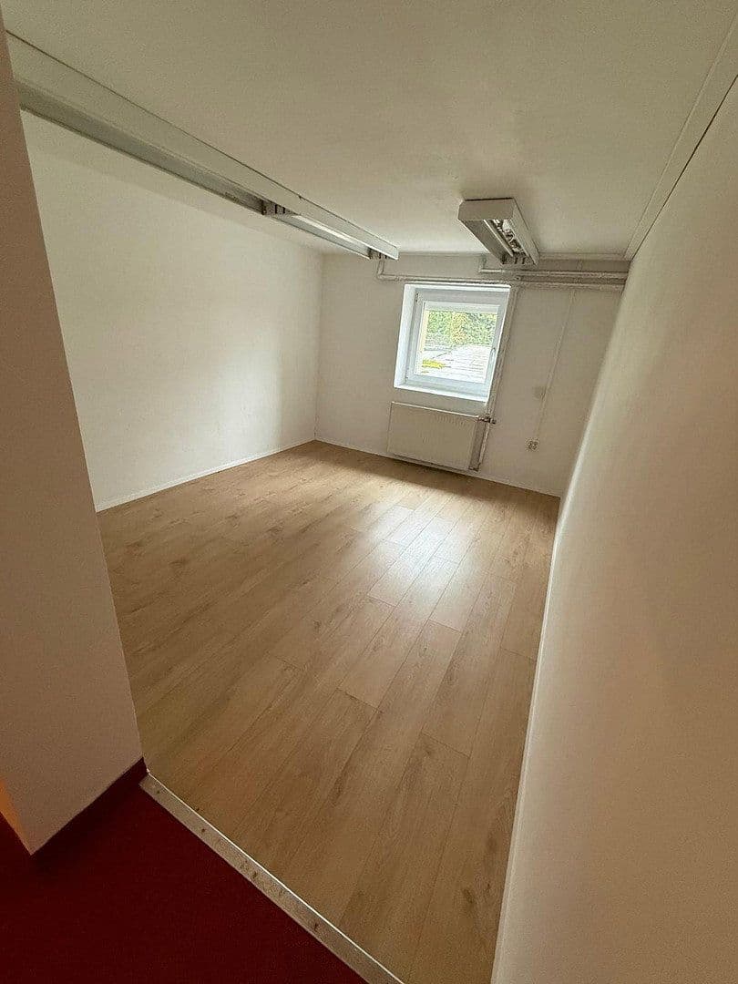 Pronájem kanceláře 114 m², Wienerstraße 488, Linz, Horní Rakousko Pronájem kanceláře 114 m², Wienerstraße 488, Linz, Horní Rakousko