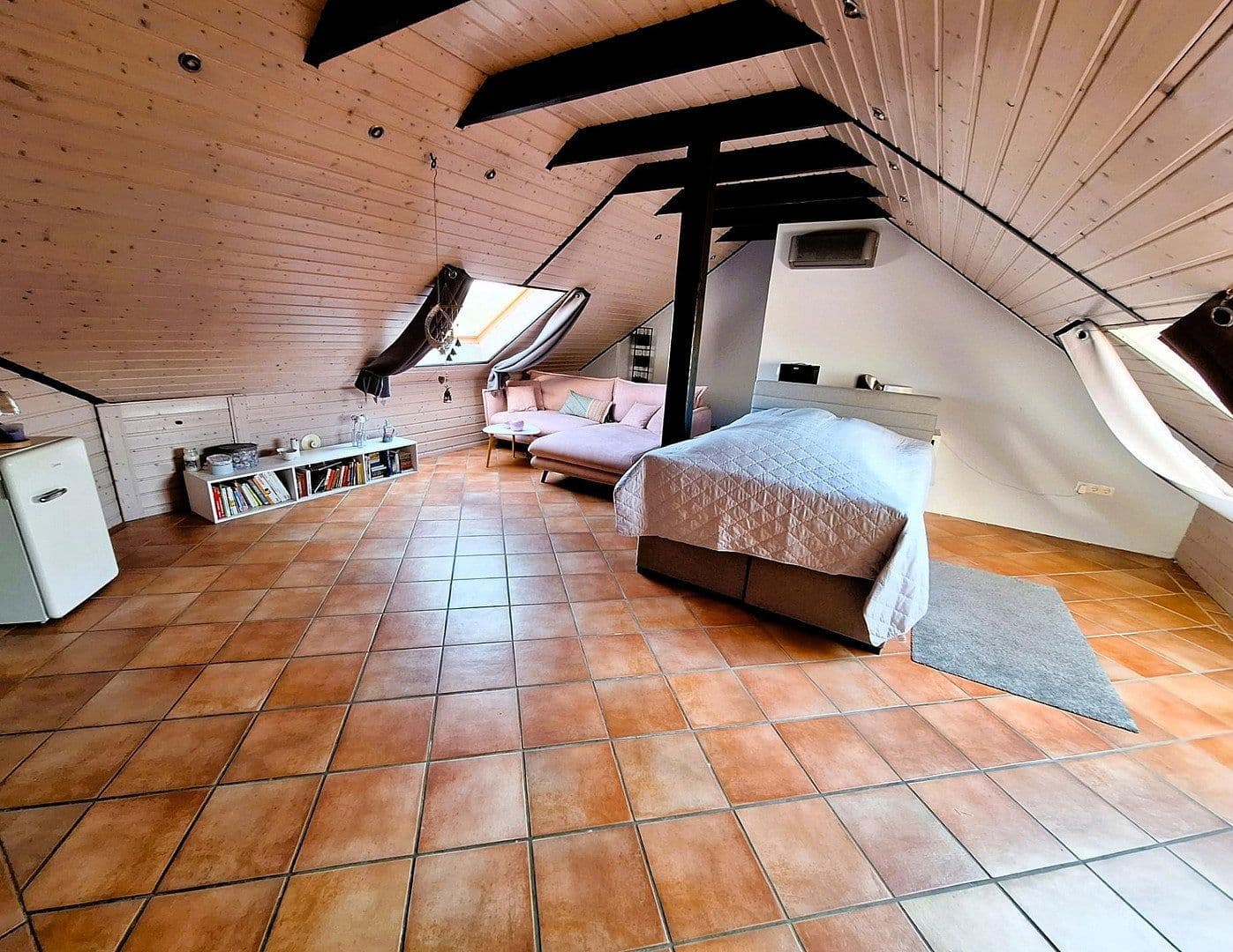 Prodej domu 284 m², pozemek 943 m², Dersum, Dolní Sasko Prodej domu 284 m², pozemek 943 m², Dersum, Dolní Sasko