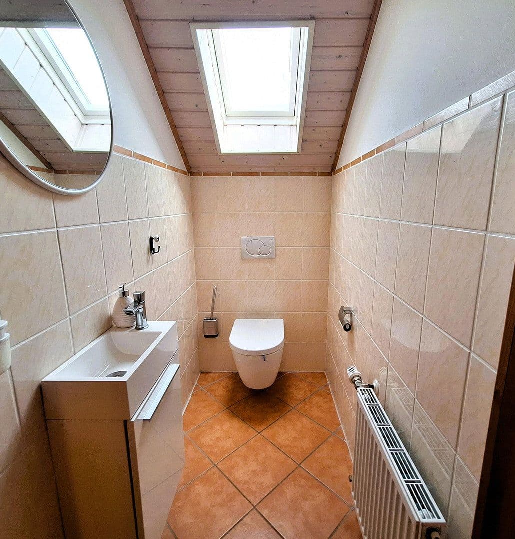 Prodej domu 284 m², pozemek 943 m², Dersum, Dolní Sasko Prodej domu 284 m², pozemek 943 m², Dersum, Dolní Sasko