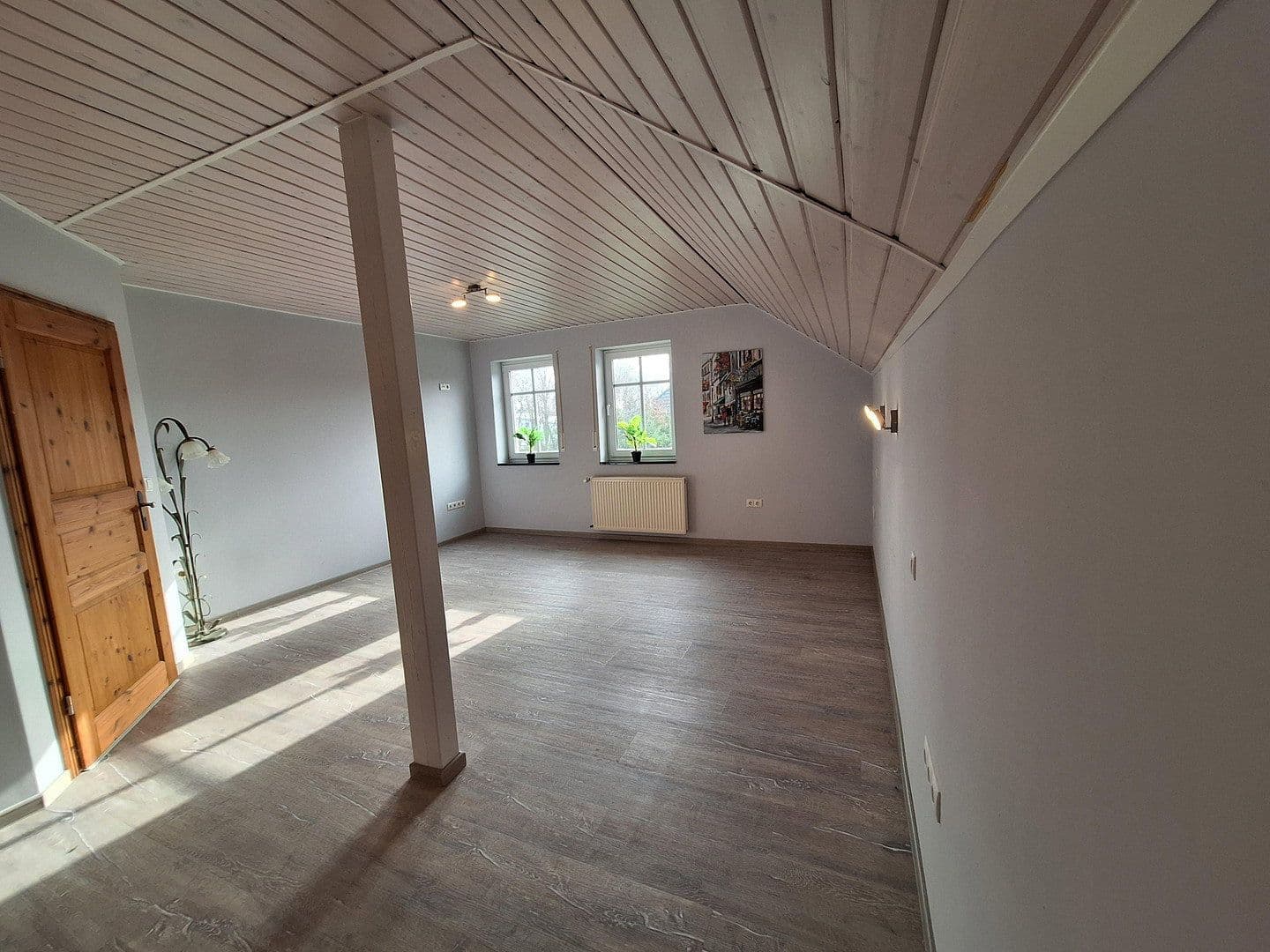 Prodej domu 284 m², pozemek 943 m², Dersum, Dolní Sasko Prodej domu 284 m², pozemek 943 m², Dersum, Dolní Sasko