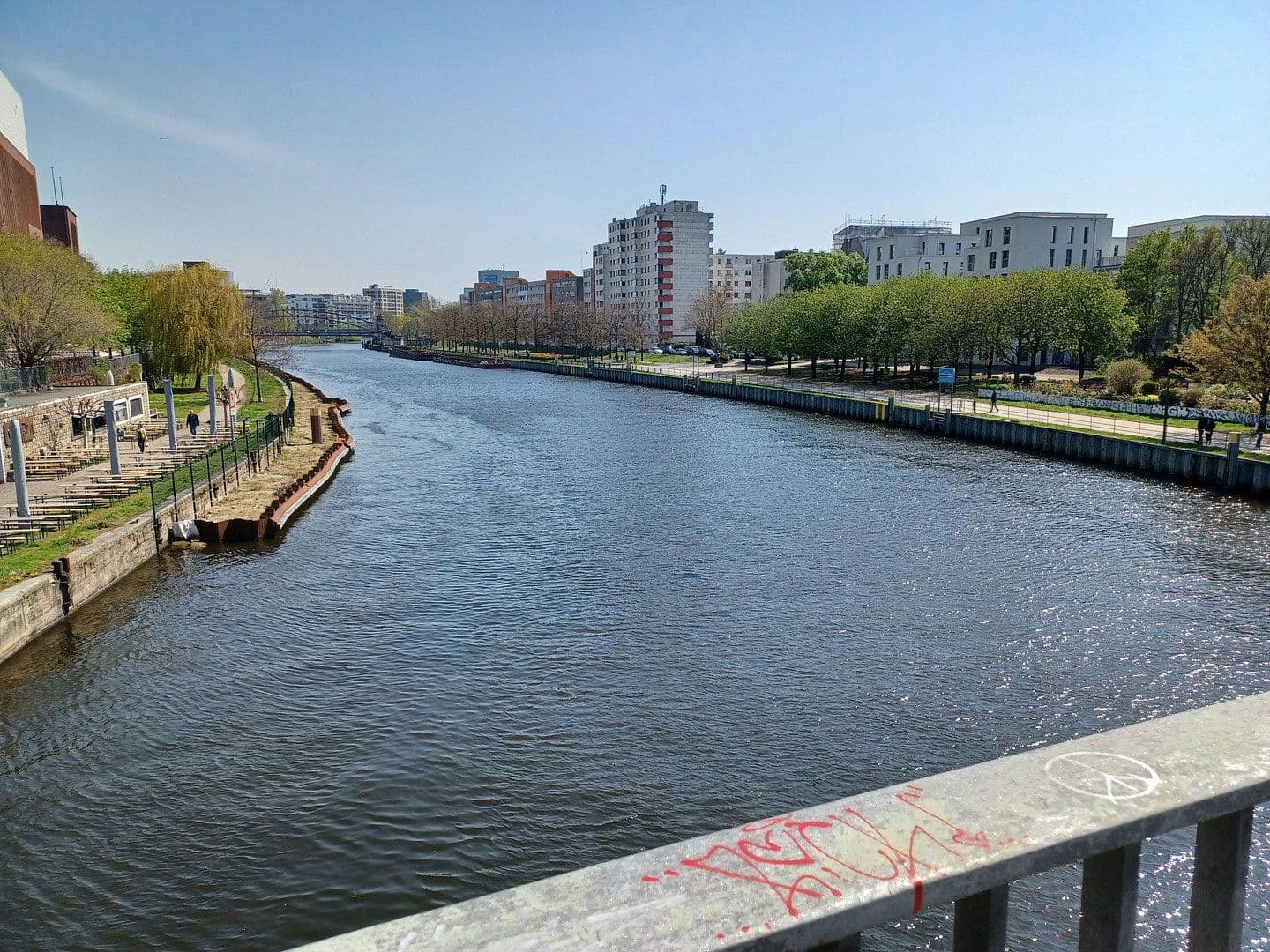 Prodej bytu 1+1 27 m², Arcostr. 10-12, Berlin, Berlín Prodej bytu 1+1 27 m², Arcostr. 10-12, Berlin, Berlín