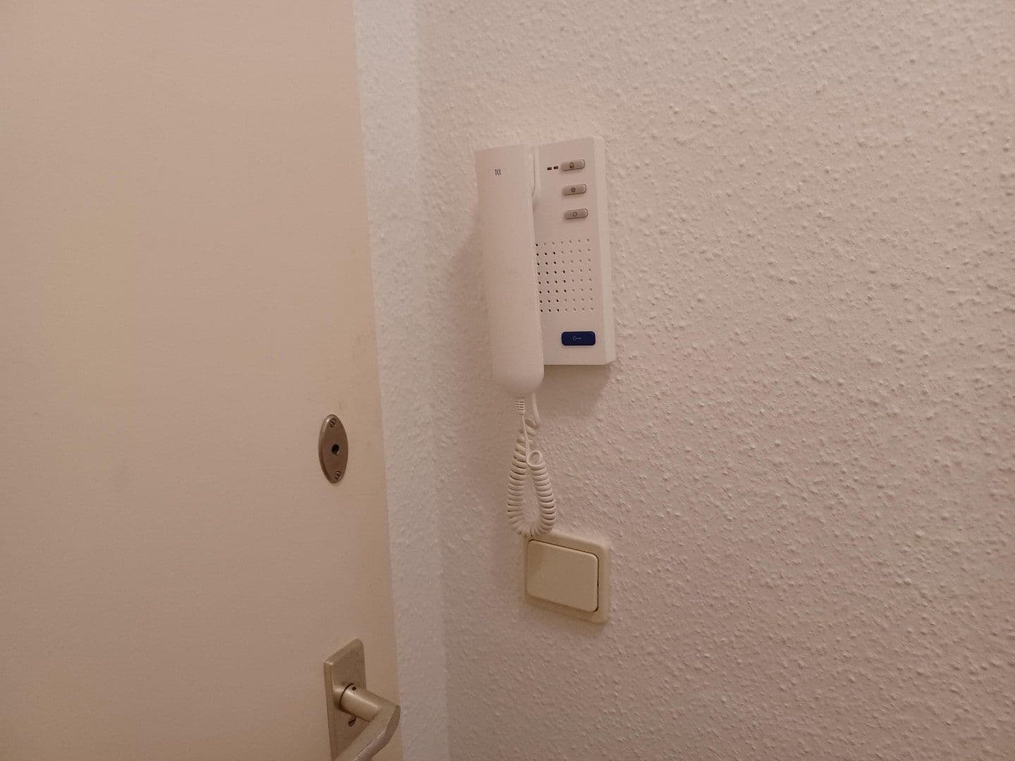 Prodej bytu 1+1 27 m², Arcostr. 10-12, Berlin, Berlín Prodej bytu 1+1 27 m², Arcostr. 10-12, Berlin, Berlín