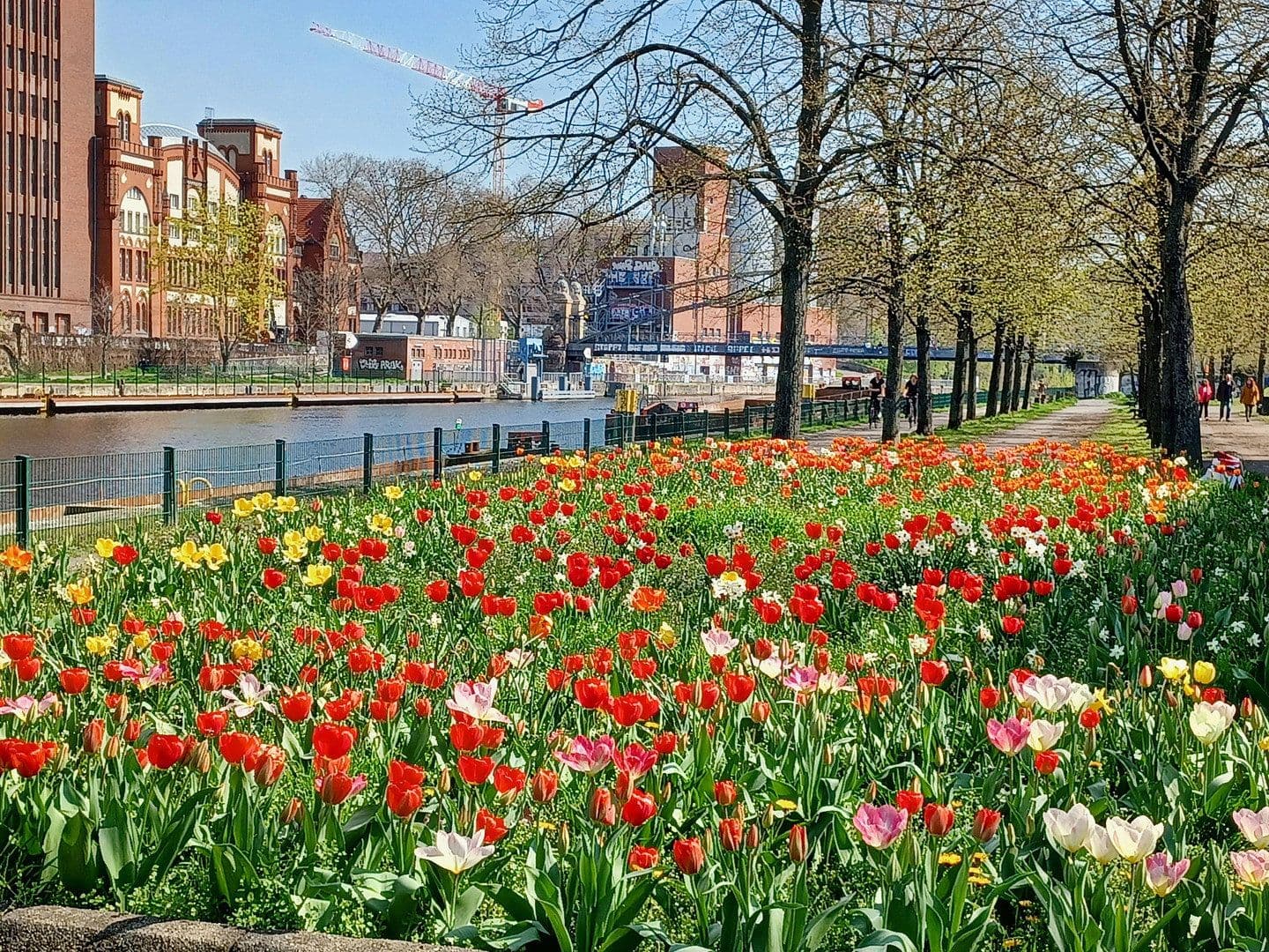 Prodej bytu 1+1 27 m², Arcostr. 10-12, Berlin, Berlín Prodej bytu 1+1 27 m², Arcostr. 10-12, Berlin, Berlín