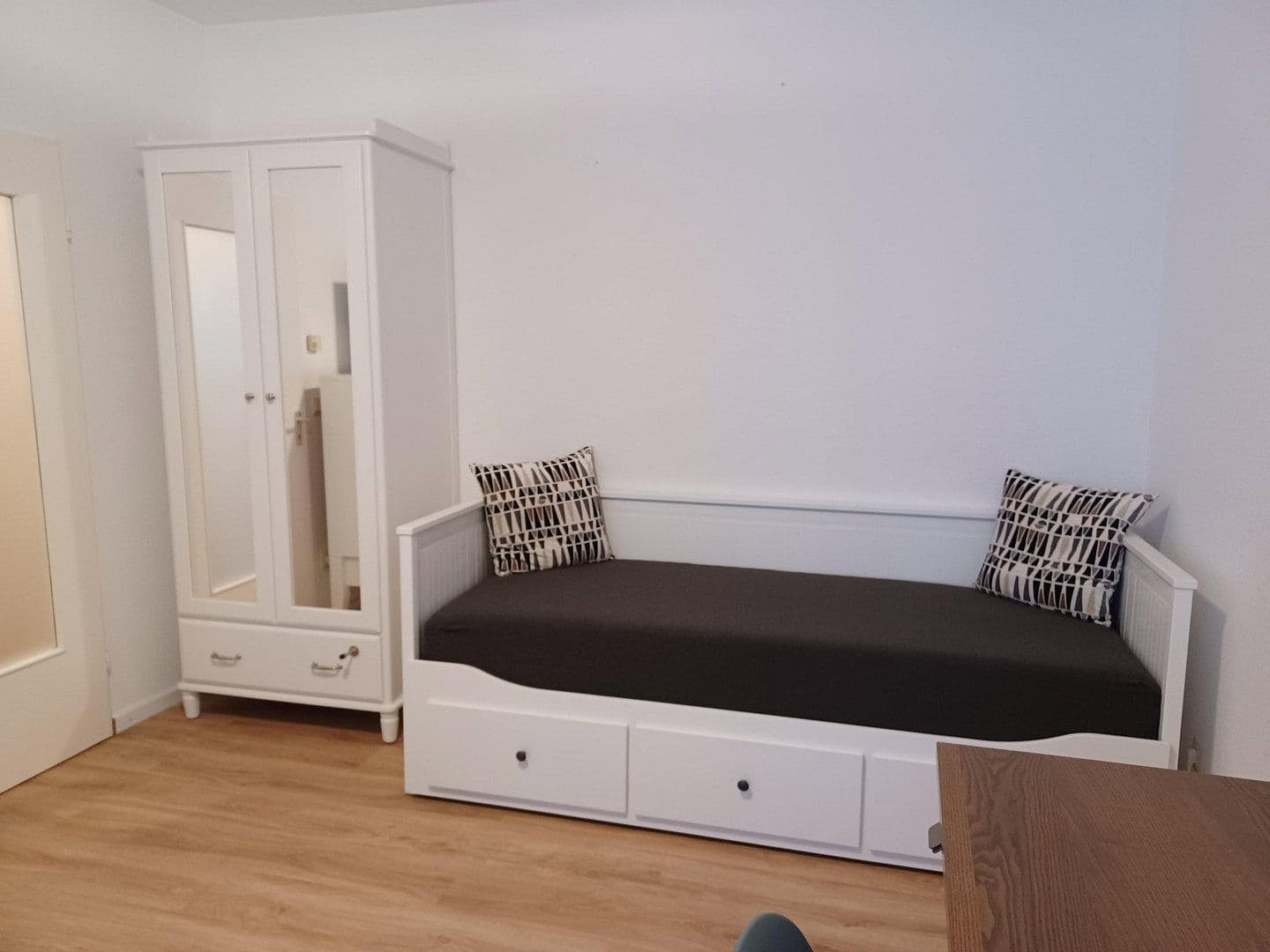 Prodej bytu 1+1 27 m², Arcostr. 10-12, Berlin, Berlín Prodej bytu 1+1 27 m², Arcostr. 10-12, Berlin, Berlín