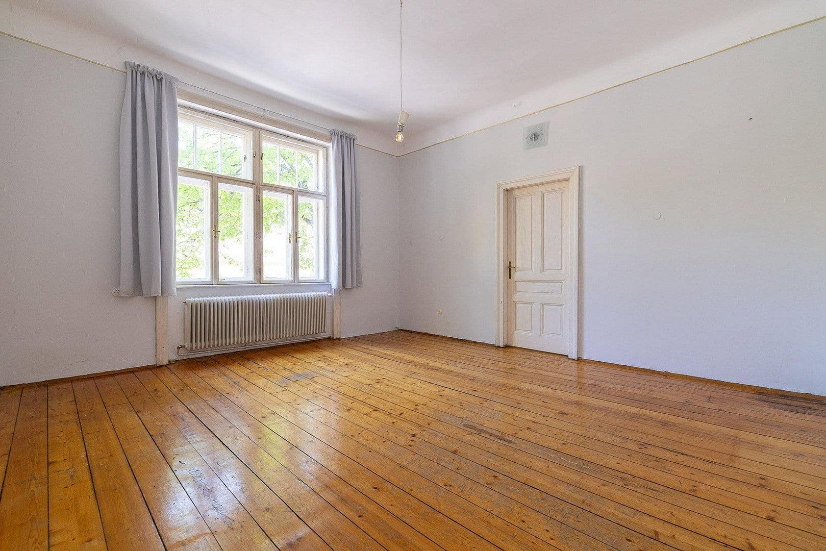 Prodej domu 282 m², pozemek 575 m², Eichwaldgasse 14, Baden, Dolní Rakousko Prodej domu 282 m², pozemek 575 m², Eichwaldgasse 14, Baden, Dolní Rakousko