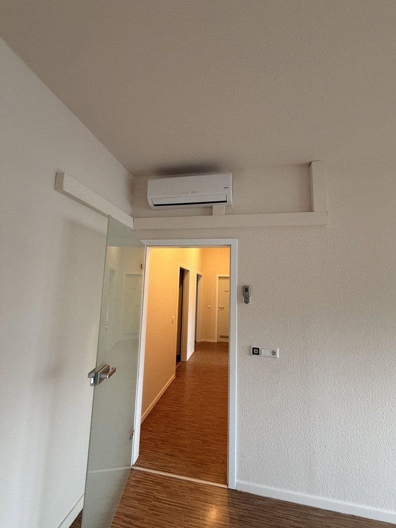 Pronájem kanceláře 110 m², Austraße 17, Öhringen, Bádensko-Württembersko Pronájem kanceláře 110 m², Austraße 17, Öhringen, Bádensko-Württembersko