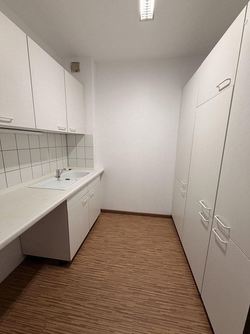 Pronájem kanceláře 110 m², Austraße 17, Öhringen, Bádensko-Württembersko Pronájem kanceláře 110 m², Austraße 17, Öhringen, Bádensko-Württembersko