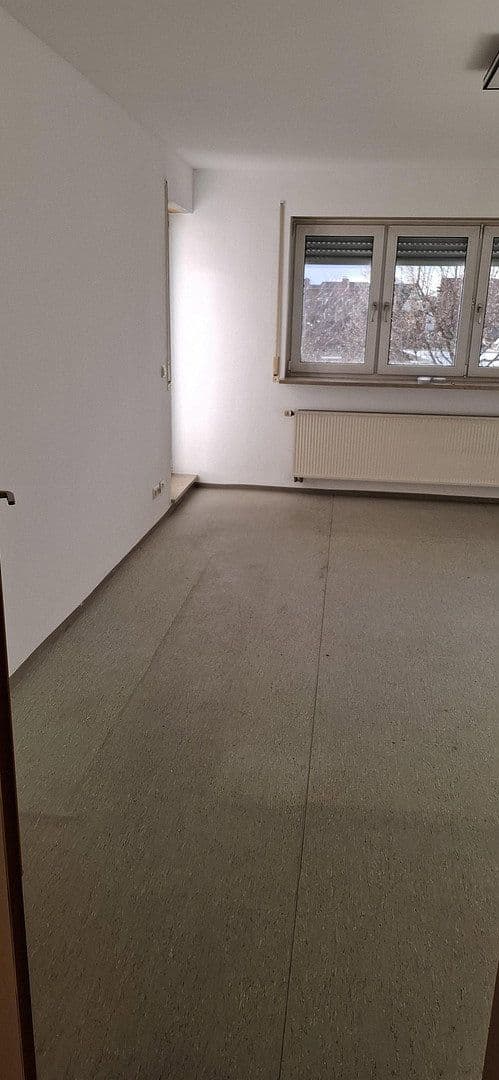 Pronájem bytu 3+1 73 m², Birkenallee 33 A, Bubenreuth, Bavorsko Pronájem bytu 3+1 73 m², Birkenallee 33 A, Bubenreuth, Bavorsko