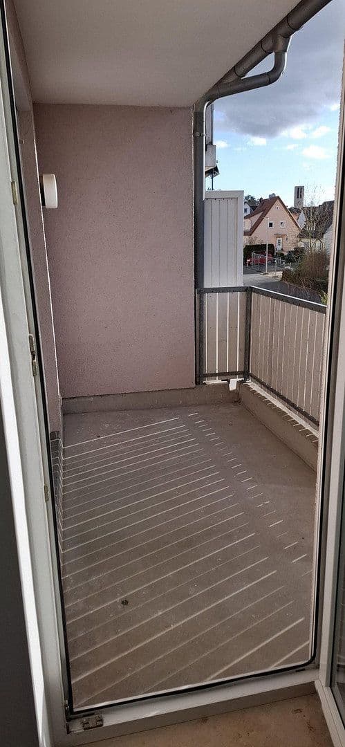 Pronájem bytu 3+1 73 m², Birkenallee 33 A, Bubenreuth, Bavorsko Pronájem bytu 3+1 73 m², Birkenallee 33 A, Bubenreuth, Bavorsko