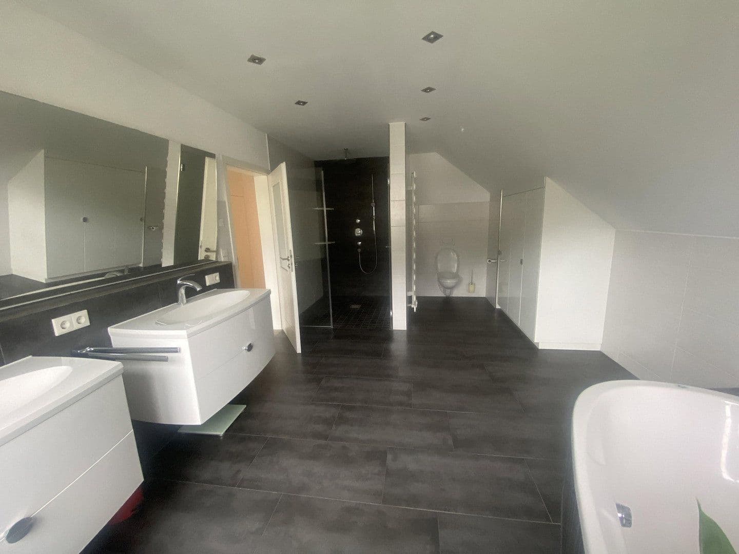 Pronájem bytu 4+kk 150 m², Weiler-Simmerberg, Bavorsko Pronájem bytu 4+kk 150 m², Weiler-Simmerberg, Bavorsko