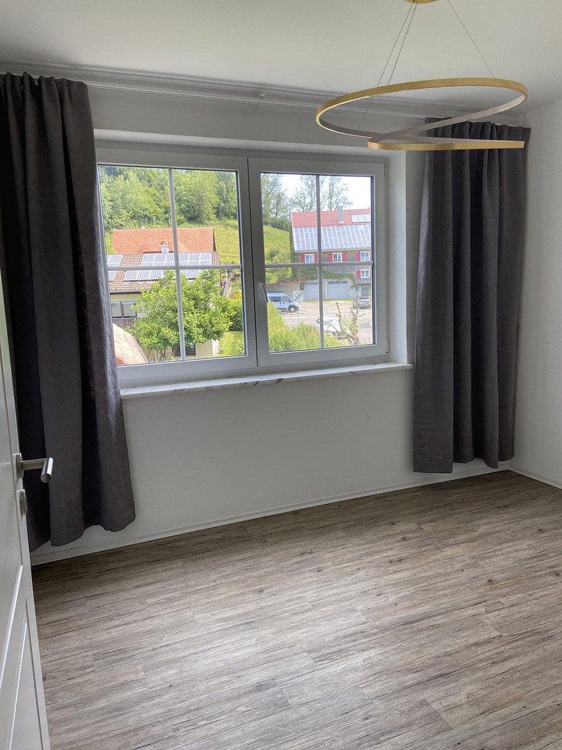 Pronájem bytu 4+kk 150 m², Weiler-Simmerberg, Bavorsko Pronájem bytu 4+kk 150 m², Weiler-Simmerberg, Bavorsko