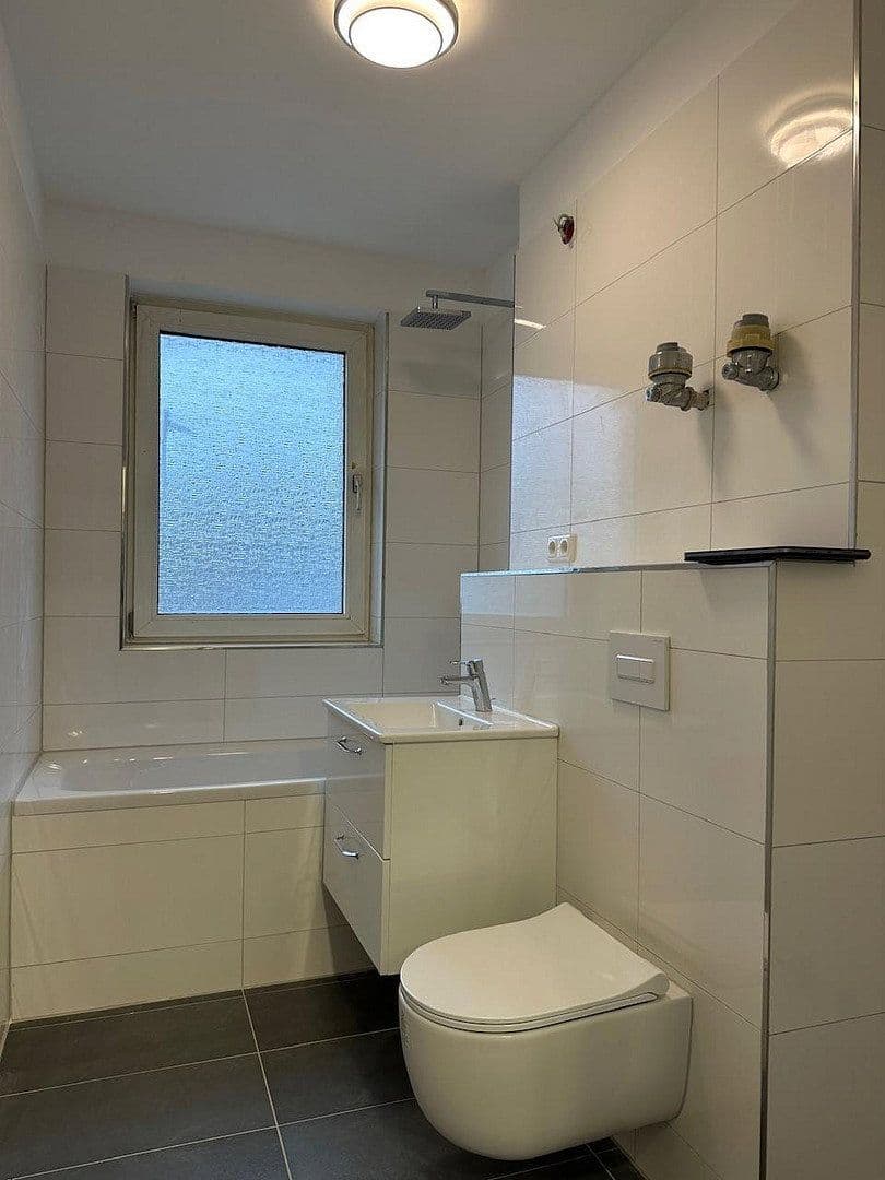 Prodej bytu 3+1 69 m², Schöneberger Str. 9, Berlin, Berlín Prodej bytu 3+1 69 m², Schöneberger Str. 9, Berlin, Berlín