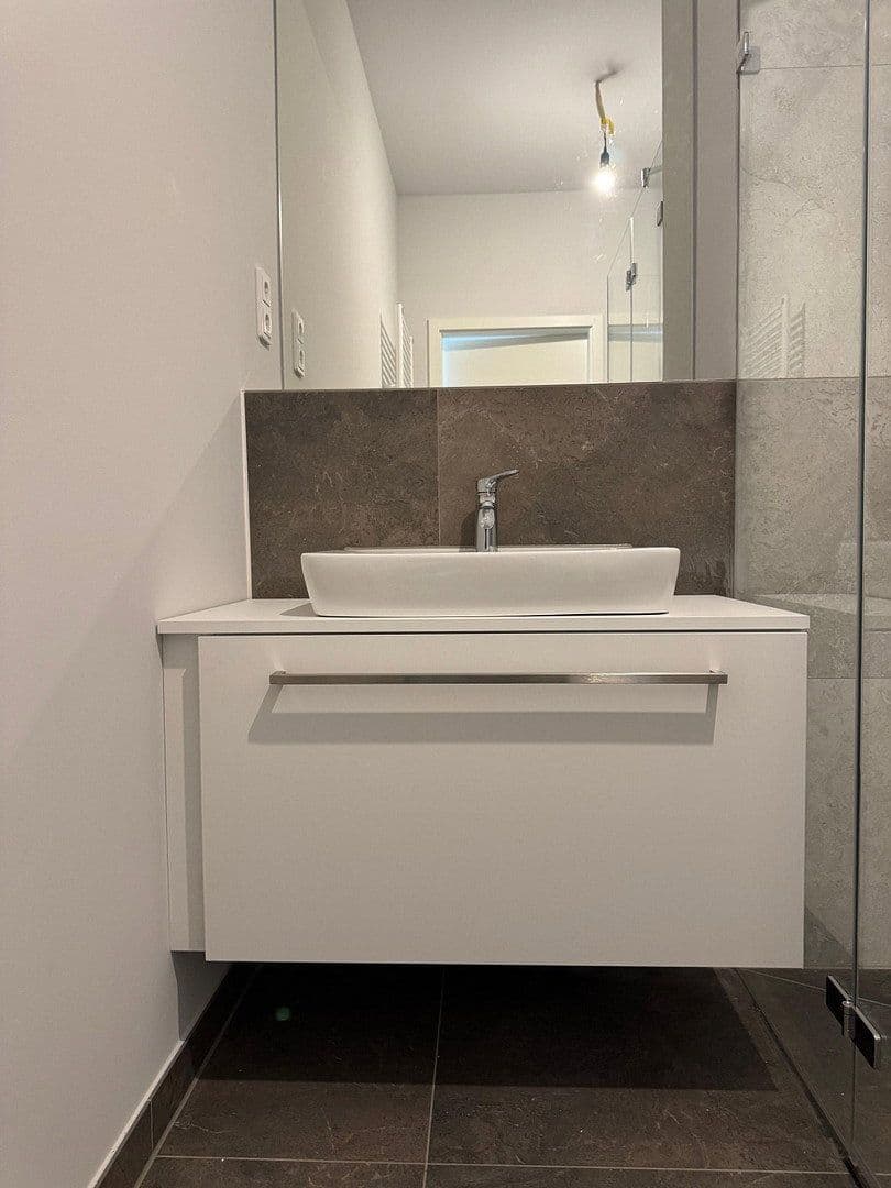 Pronájem bytu 2+1 51 m², Graf-Arco-Str. 1, Nauen, Braniborsko Pronájem bytu 2+1 51 m², Graf-Arco-Str. 1, Nauen, Braniborsko