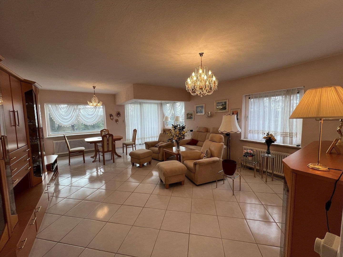 Prodej bytu 4+1 110 m², Hochbaumstrasse 17, Berlin, Berlín Prodej bytu 4+1 110 m², Hochbaumstrasse 17, Berlin, Berlín