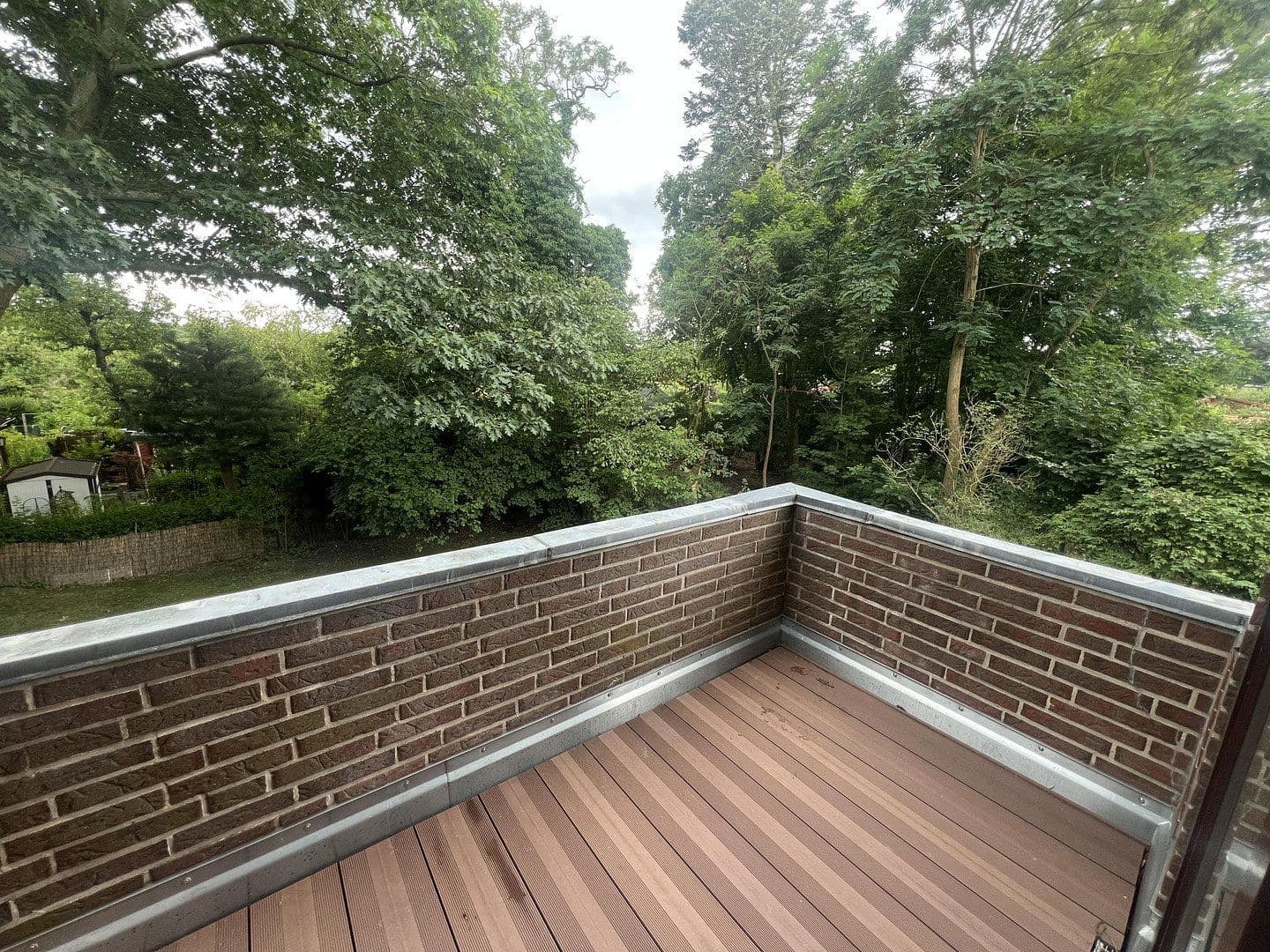 Prodej bytu 4+1 110 m², Hochbaumstrasse 17, Berlin, Berlín Prodej bytu 4+1 110 m², Hochbaumstrasse 17, Berlin, Berlín