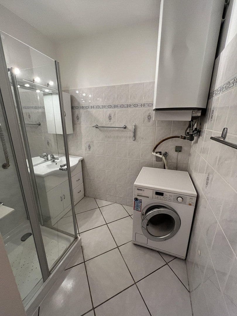 Prodej bytu 4+1 110 m², Hochbaumstrasse 17, Berlin, Berlín Prodej bytu 4+1 110 m², Hochbaumstrasse 17, Berlin, Berlín