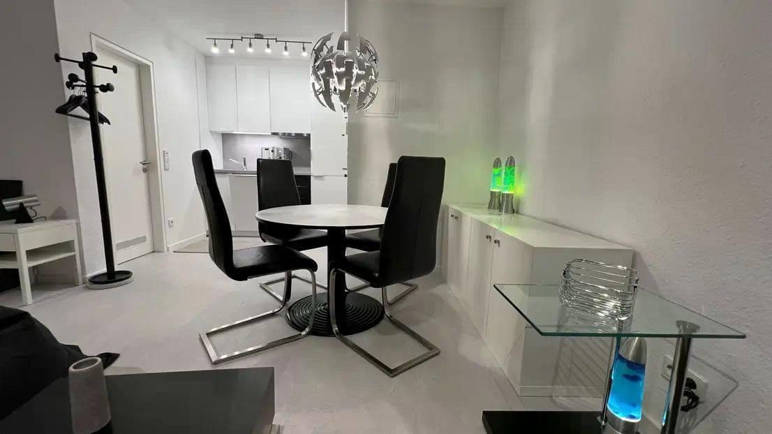 Pronájem bytu 1+1 32 m², Dattelweg 29, Stuttgart, Bádensko-Württembersko Pronájem bytu 1+1 32 m², Dattelweg 29, Stuttgart, Bádensko-Württembersko