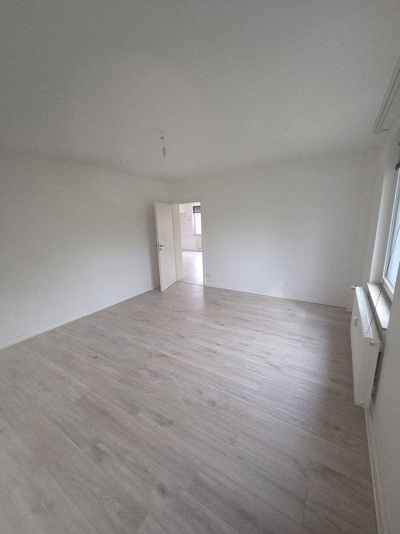 Pronájem bytu 2+1 58 m², Dinnendahlstrasse 40, Oberhausen, Severní Porýní-Vestfálsko Pronájem bytu 2+1 58 m², Dinnendahlstrasse 40, Oberhausen, Severní Porýní-Vestfálsko