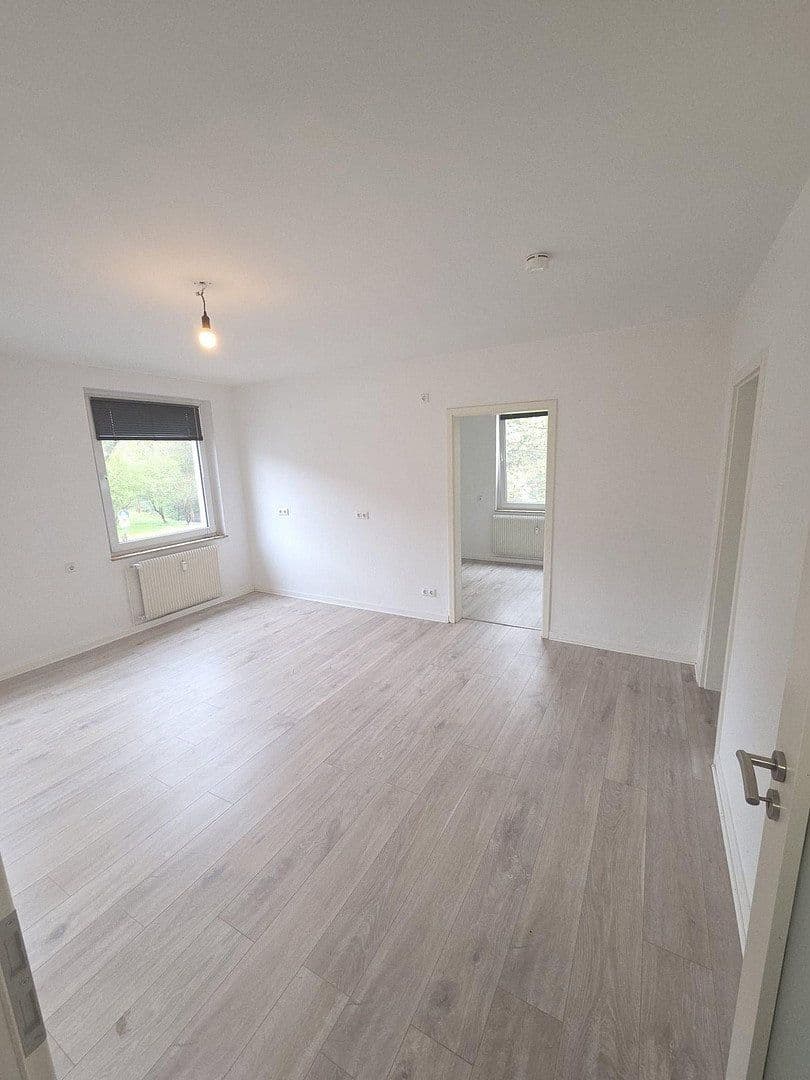 Pronájem bytu 2+1 58 m², Dinnendahlstrasse 40, Oberhausen, Severní Porýní-Vestfálsko Pronájem bytu 2+1 58 m², Dinnendahlstrasse 40, Oberhausen, Severní Porýní-Vestfálsko