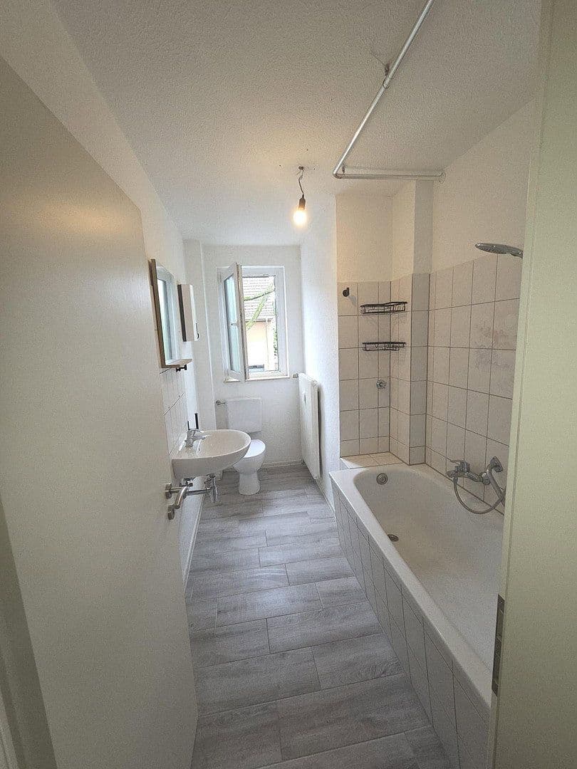 Pronájem bytu 2+1 58 m², Dinnendahlstrasse 40, Oberhausen, Severní Porýní-Vestfálsko Pronájem bytu 2+1 58 m², Dinnendahlstrasse 40, Oberhausen, Severní Porýní-Vestfálsko