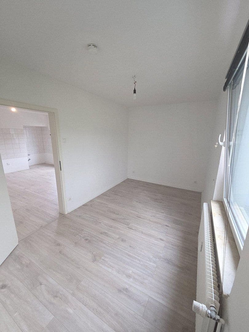 Pronájem bytu 2+1 58 m², Dinnendahlstrasse 40, Oberhausen, Severní Porýní-Vestfálsko Pronájem bytu 2+1 58 m², Dinnendahlstrasse 40, Oberhausen, Severní Porýní-Vestfálsko