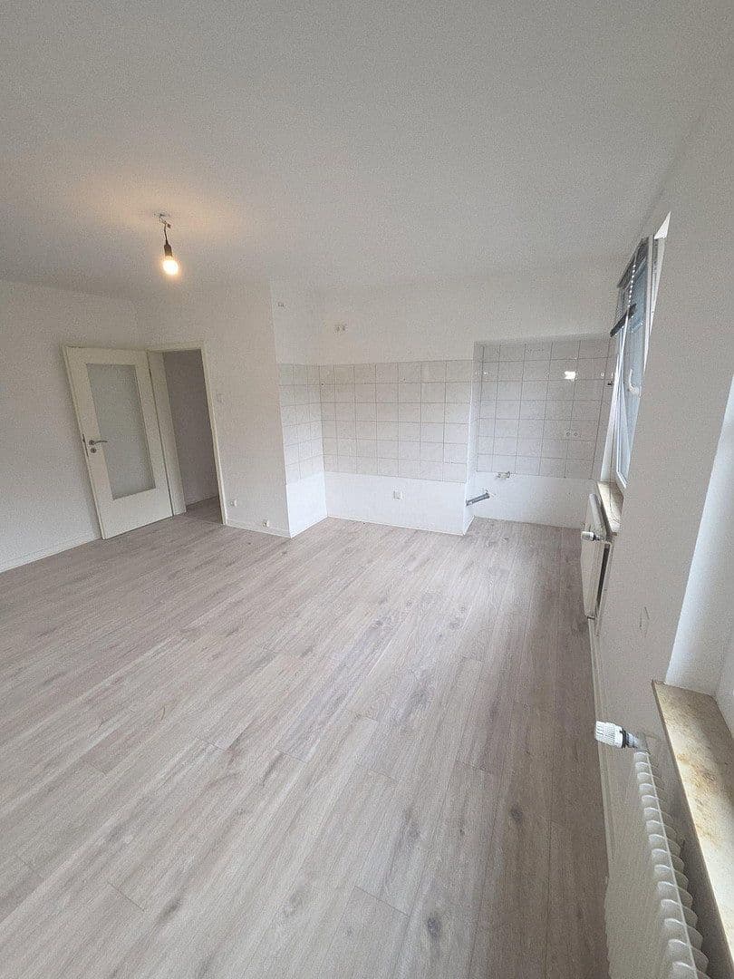 Pronájem bytu 2+1 58 m², Dinnendahlstrasse 40, Oberhausen, Severní Porýní-Vestfálsko Pronájem bytu 2+1 58 m², Dinnendahlstrasse 40, Oberhausen, Severní Porýní-Vestfálsko
