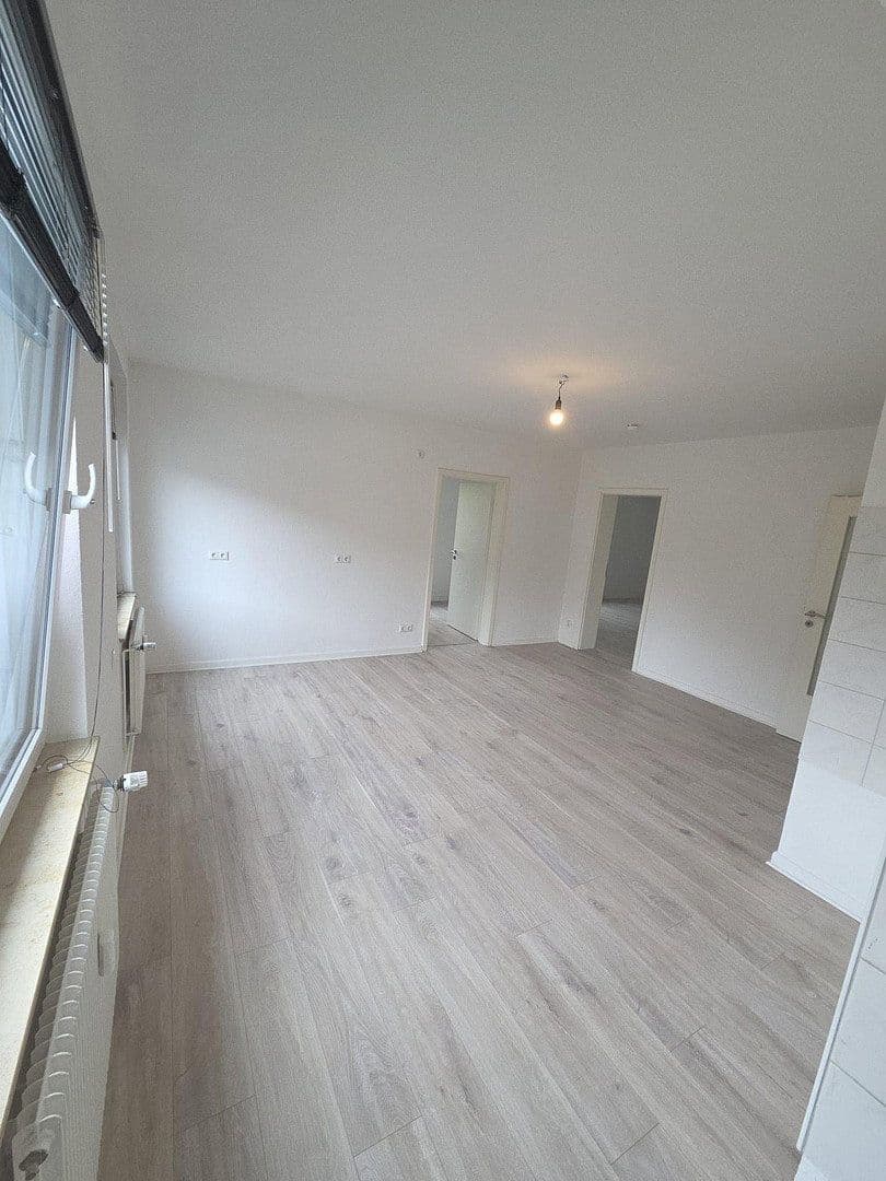 Pronájem bytu 2+1 58 m², Dinnendahlstrasse 40, Oberhausen, Severní Porýní-Vestfálsko Pronájem bytu 2+1 58 m², Dinnendahlstrasse 40, Oberhausen, Severní Porýní-Vestfálsko