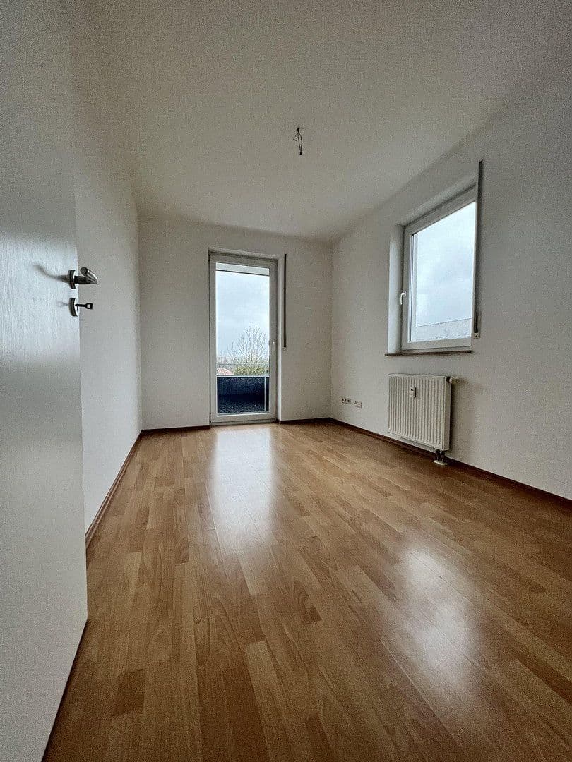 Pronájem bytu 3+1 80 m², Herdweg 2, Erlenbach, Bádensko-Württembersko Pronájem bytu 3+1 80 m², Herdweg 2, Erlenbach, Bádensko-Württembersko