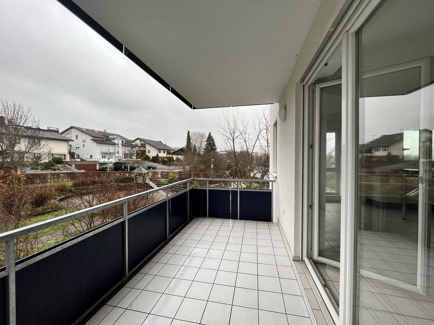 Pronájem bytu 3+1 80 m², Herdweg 2, Erlenbach, Bádensko-Württembersko Pronájem bytu 3+1 80 m², Herdweg 2, Erlenbach, Bádensko-Württembersko