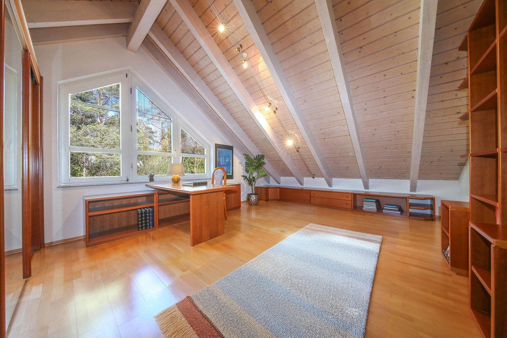 Prodej domu 357 m², pozemek 1.448 m², Grafenau, Bádensko-Württembersko Prodej domu 357 m², pozemek 1.448 m², Grafenau, Bádensko-Württembersko