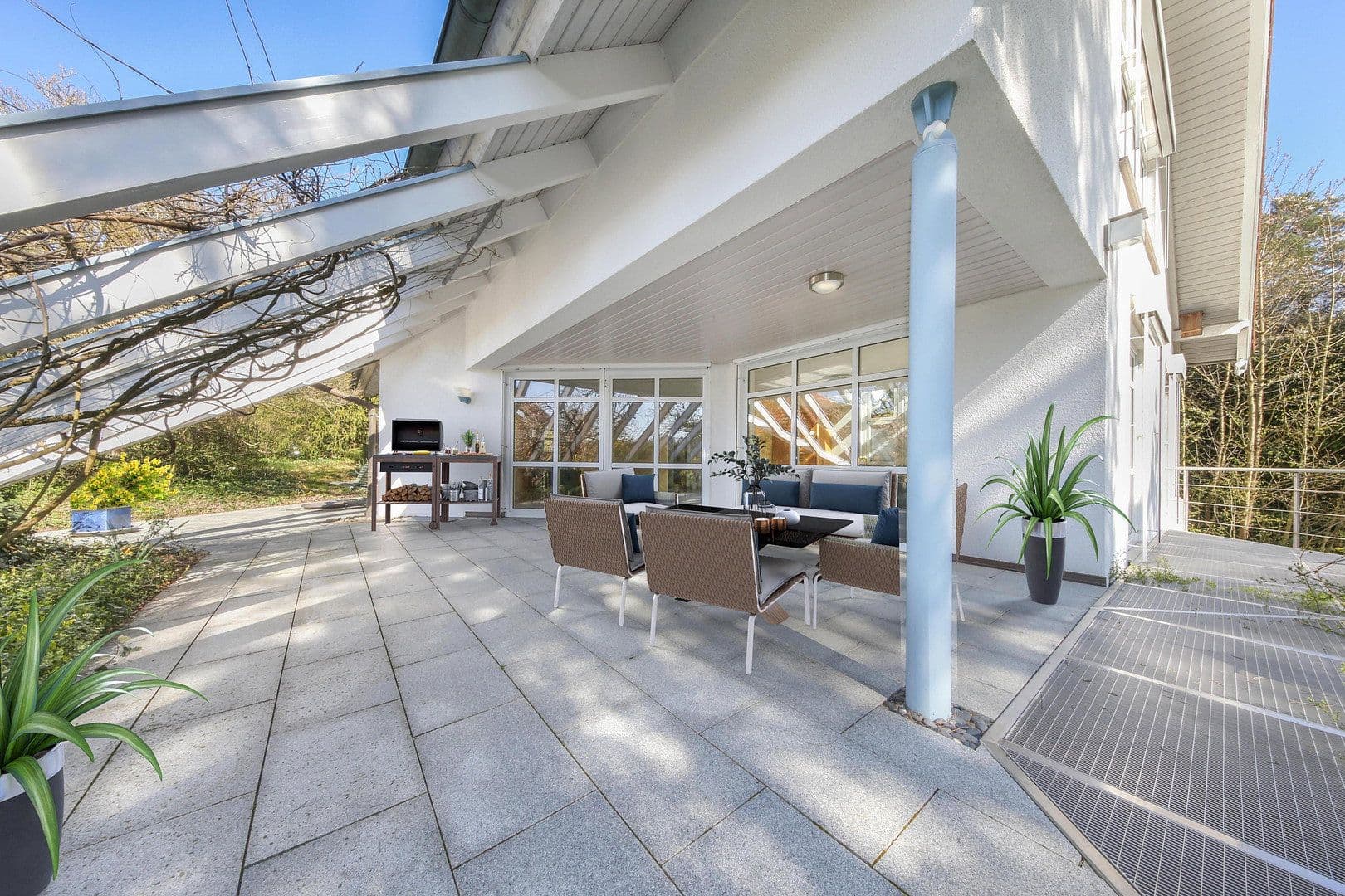 Prodej domu 357 m², pozemek 1.448 m², Grafenau, Bádensko-Württembersko Prodej domu 357 m², pozemek 1.448 m², Grafenau, Bádensko-Württembersko