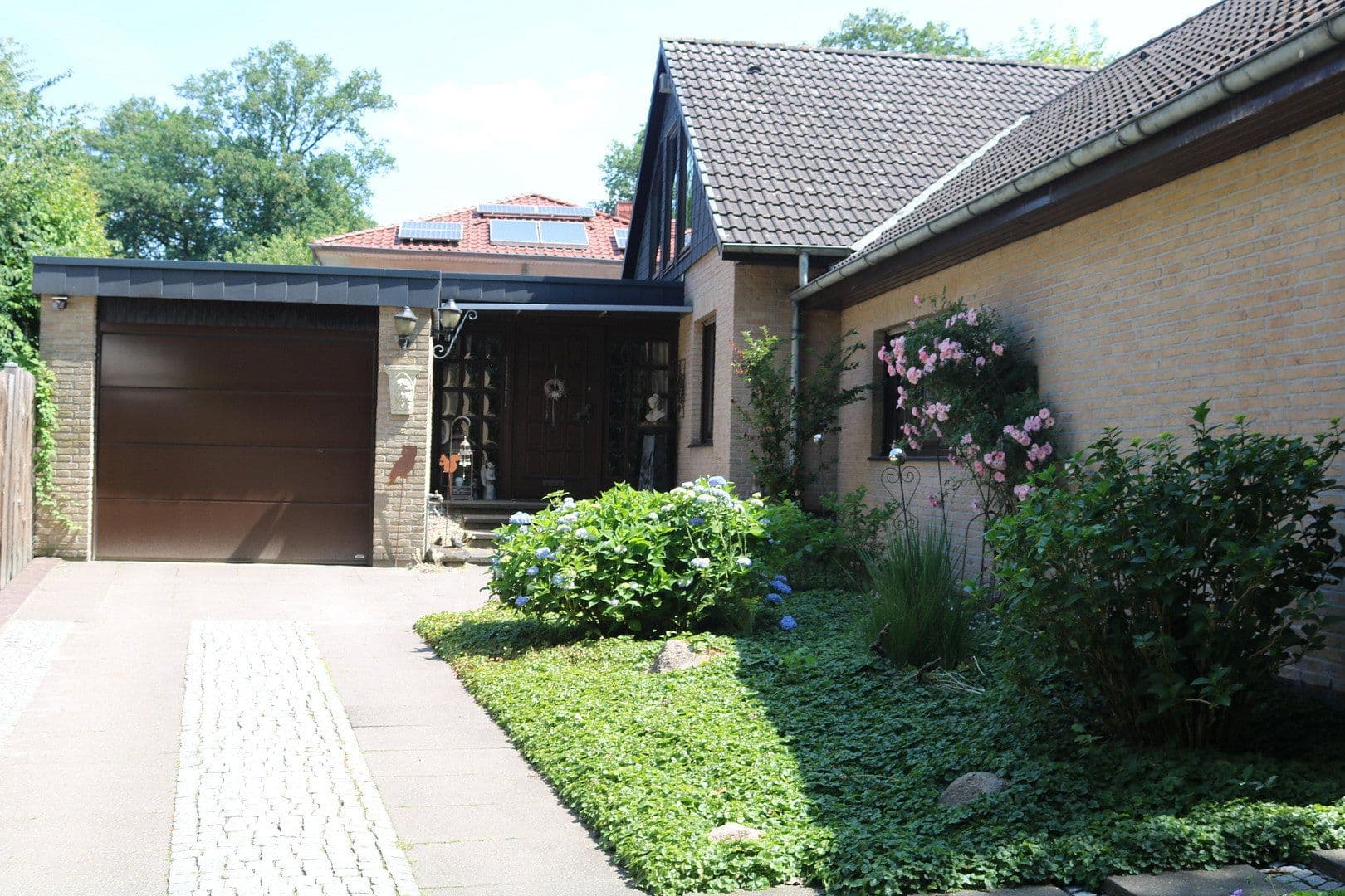 Prodej domu 204 m², pozemek 1.209 m², Hude (Oldenburg), Dolní Sasko Prodej domu 204 m², pozemek 1.209 m², Hude (Oldenburg), Dolní Sasko