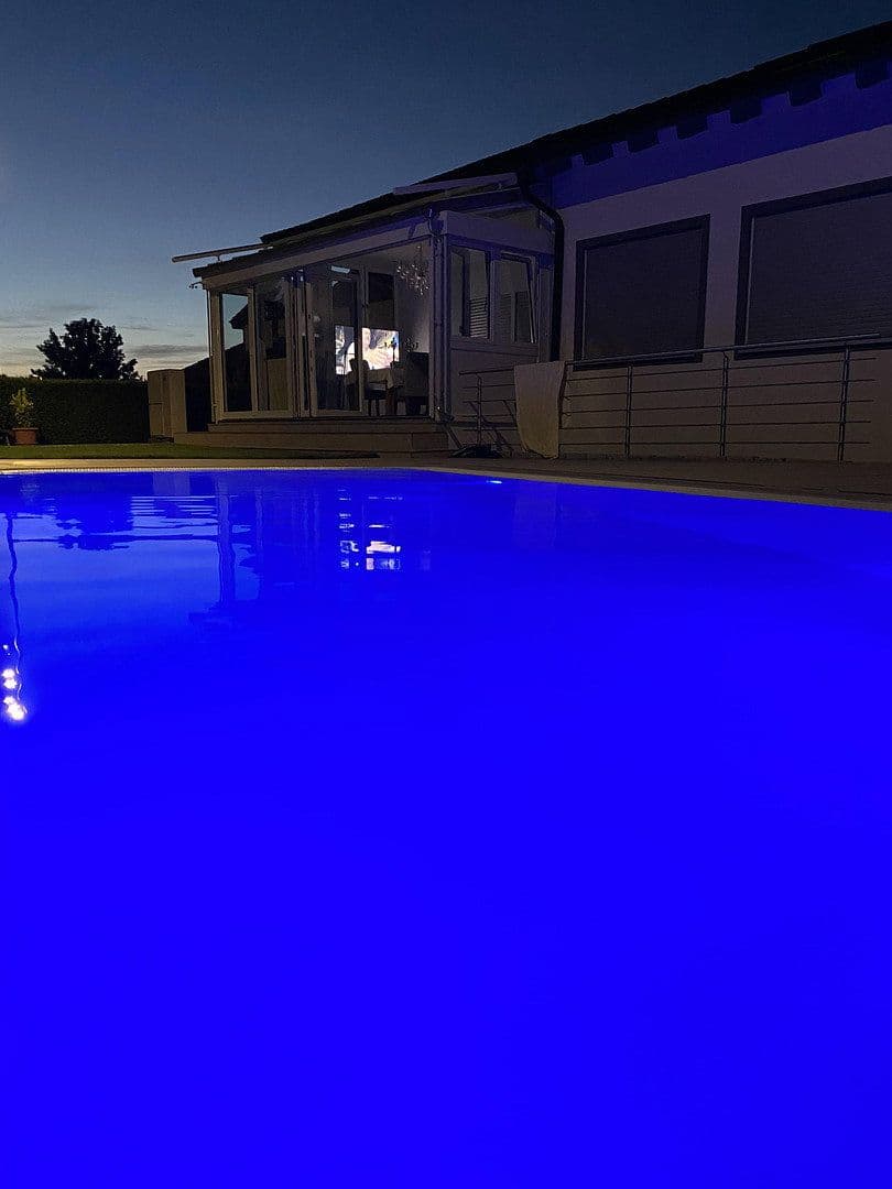 Prodej domu 234 m², pozemek 573 m², Weilheim, Bádensko-Württembersko Prodej domu 234 m², pozemek 573 m², Weilheim, Bádensko-Württembersko