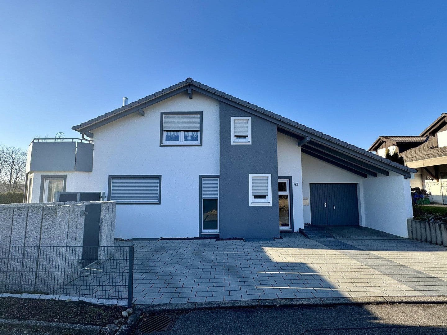 Prodej domu 234 m², pozemek 573 m², Weilheim, Bádensko-Württembersko Prodej domu 234 m², pozemek 573 m², Weilheim, Bádensko-Württembersko