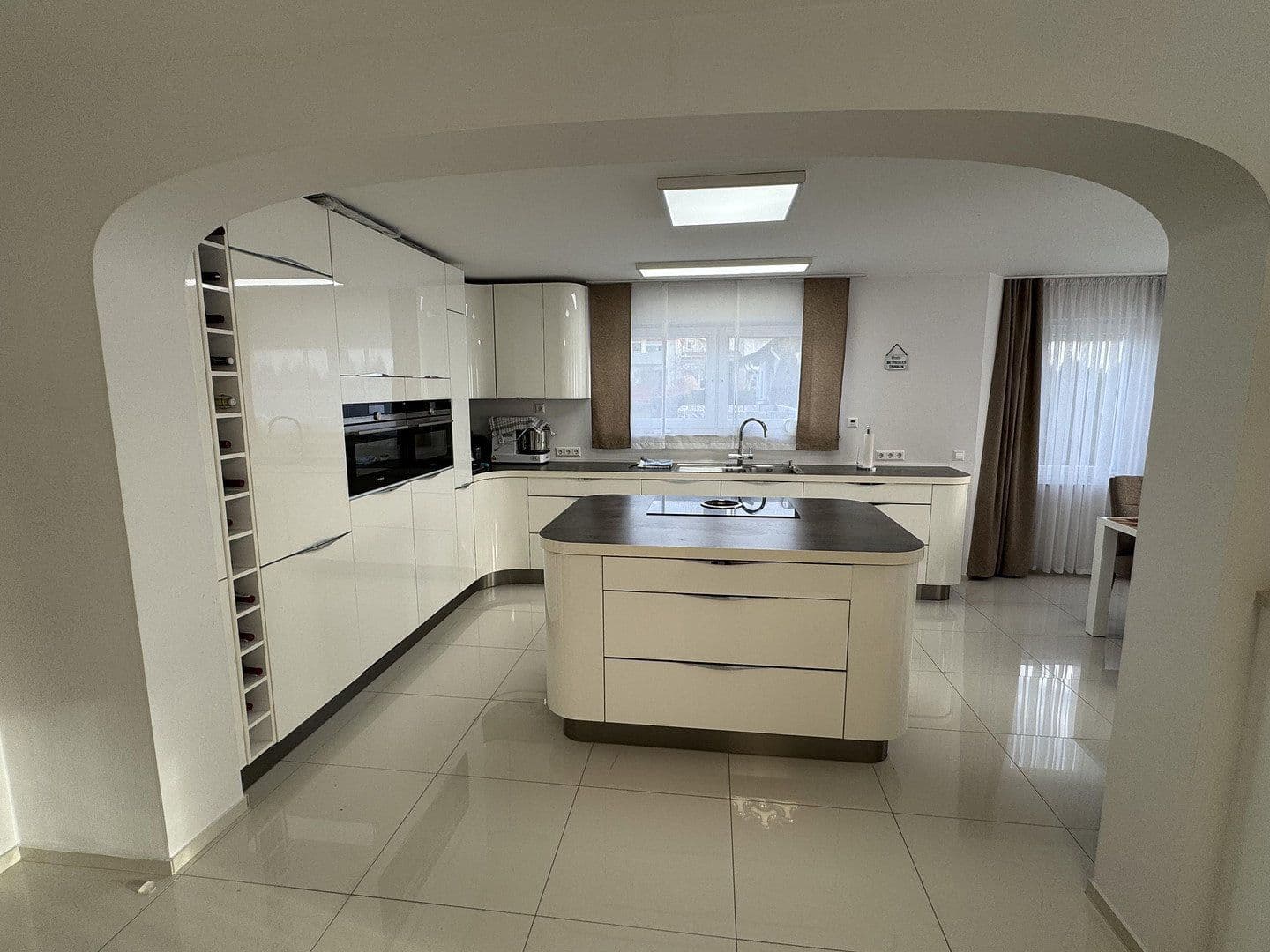 Prodej domu 234 m², pozemek 573 m², Weilheim, Bádensko-Württembersko Prodej domu 234 m², pozemek 573 m², Weilheim, Bádensko-Württembersko