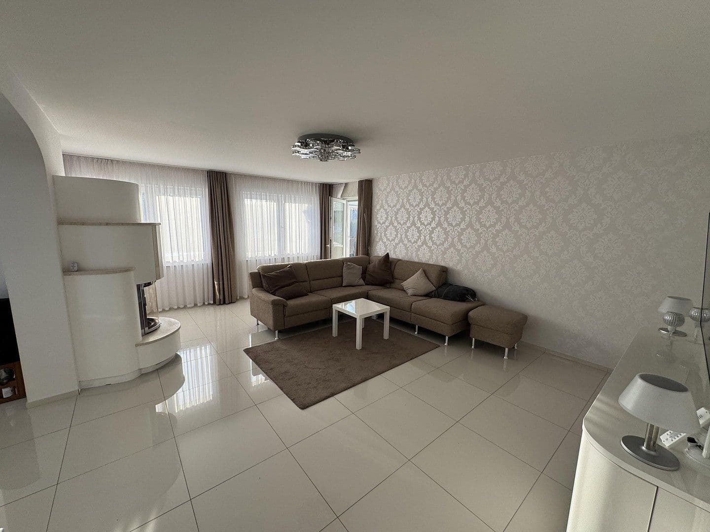 Prodej domu 234 m², pozemek 573 m², Weilheim, Bádensko-Württembersko Prodej domu 234 m², pozemek 573 m², Weilheim, Bádensko-Württembersko